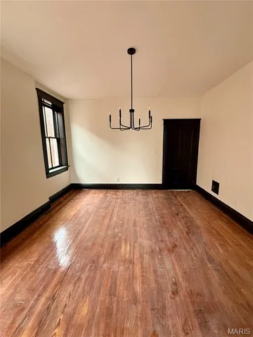 $329,000 | 3445 Iowa Avenue, St. Louis, MO 63118