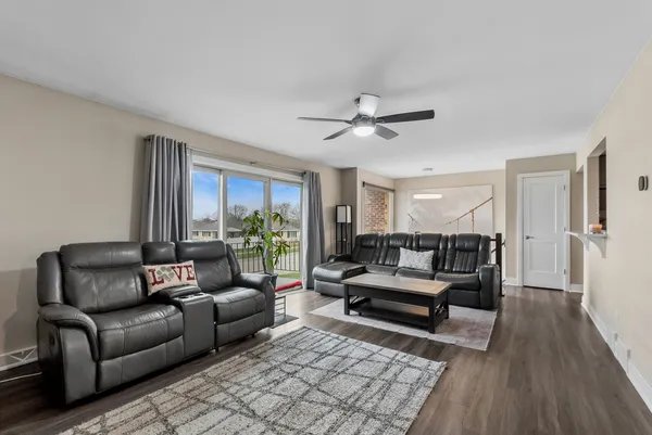 $289,000 | 15403 Catalina Drive, Orland Park, IL 60462