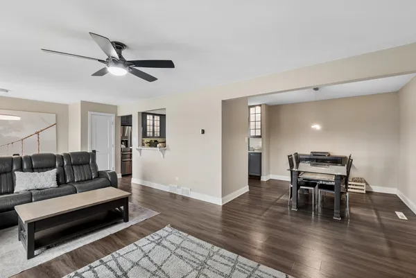 $289,000 | 15403 Catalina Drive, Orland Park, IL 60462