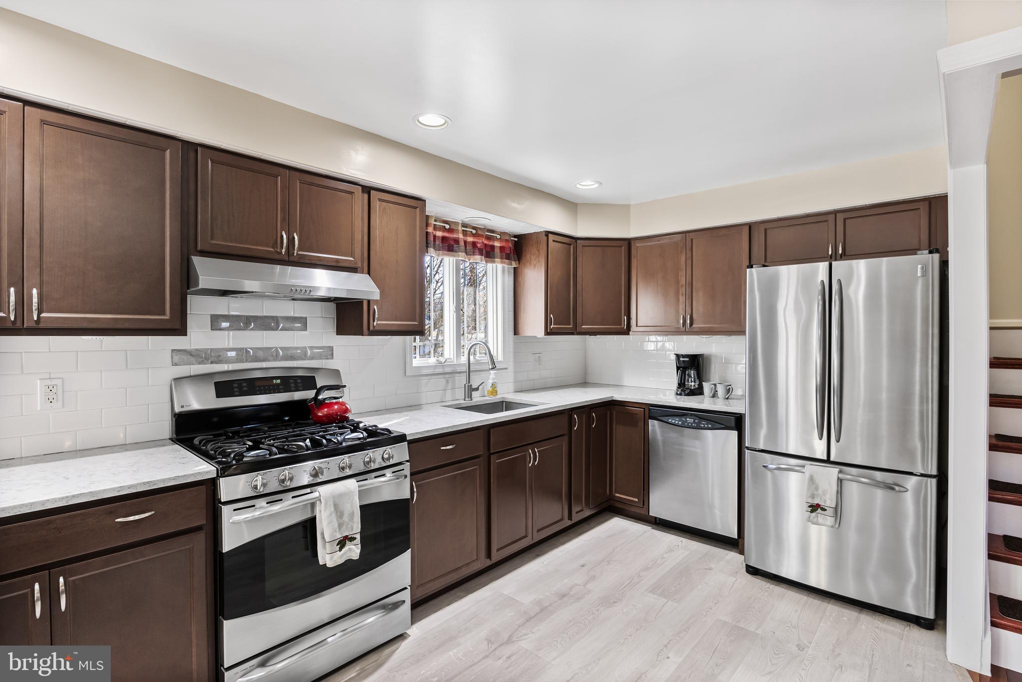 154 Fox Chase Drive Delran, NJ 08075 - Photo 2 of 12