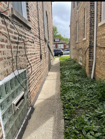 $430,000 | 7154 South Rockwell Street, Chicago, IL 60629