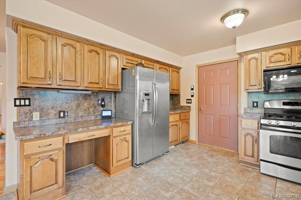 6940 Martin Road Imlay City, MI 48444 - Photo 21 of 62