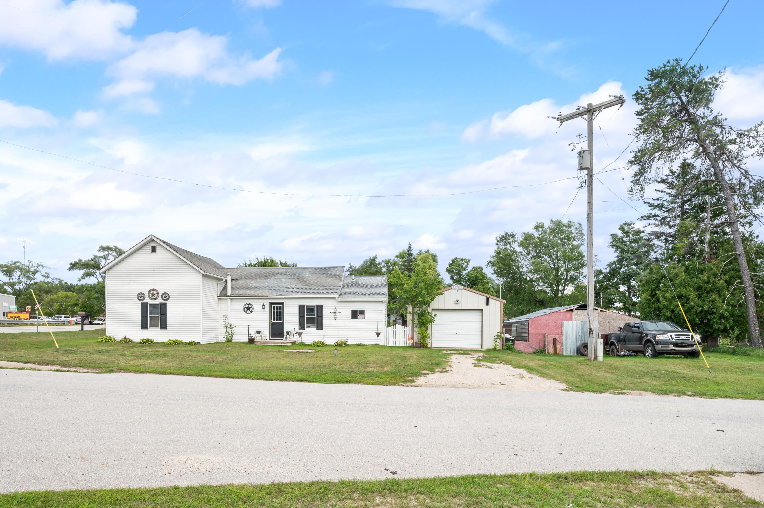 7012 Rosecran Street Chase, MI 49623 - Photo 1 of 20 7012-RosecransSt-Chase-21