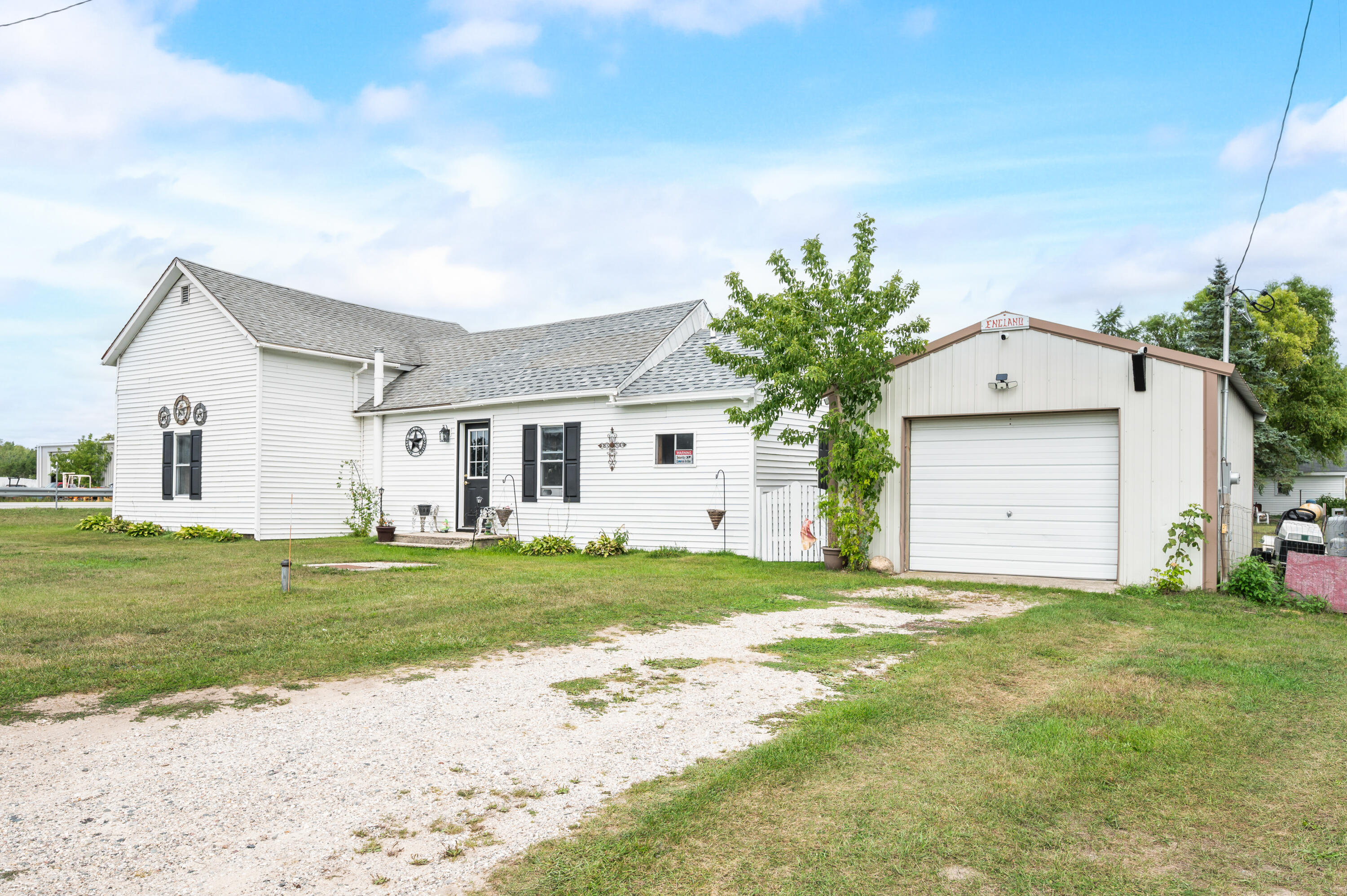 7012 Rosecran Street Chase, MI 49623 - Photo 2 of 20 7012-RosecransSt-Chase-20