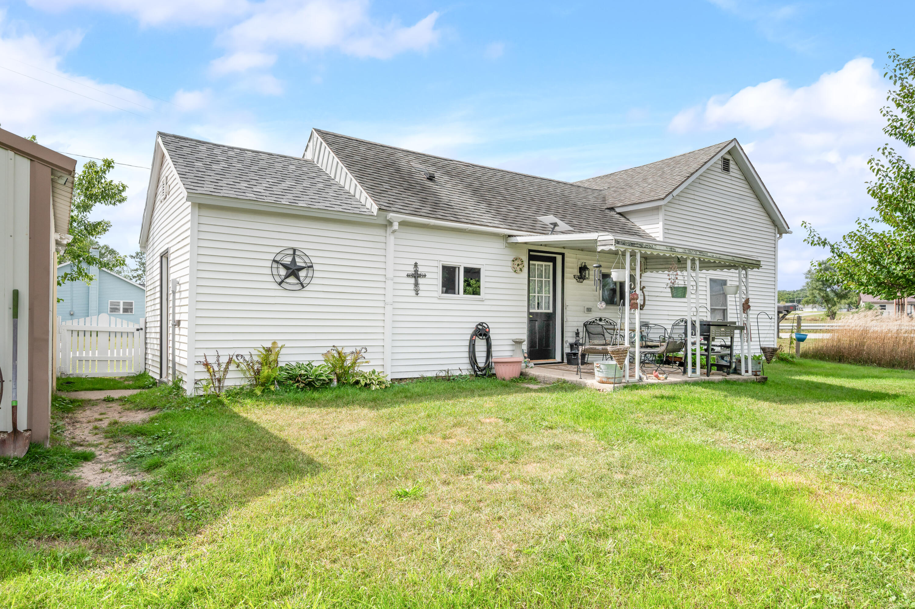 7012 Rosecran Street Chase, MI 49623 - Photo 6 of 20 7012-RosecransSt-Chase-14