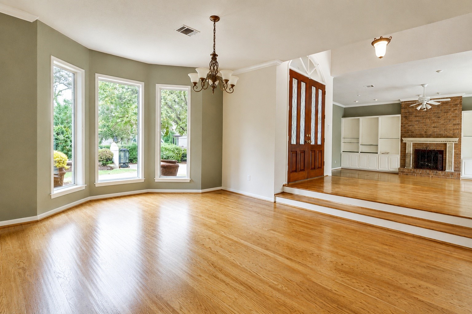 13103 Rincon Drive Houston, TX 77077 - Photo 7 of 28 Gallery Image 7