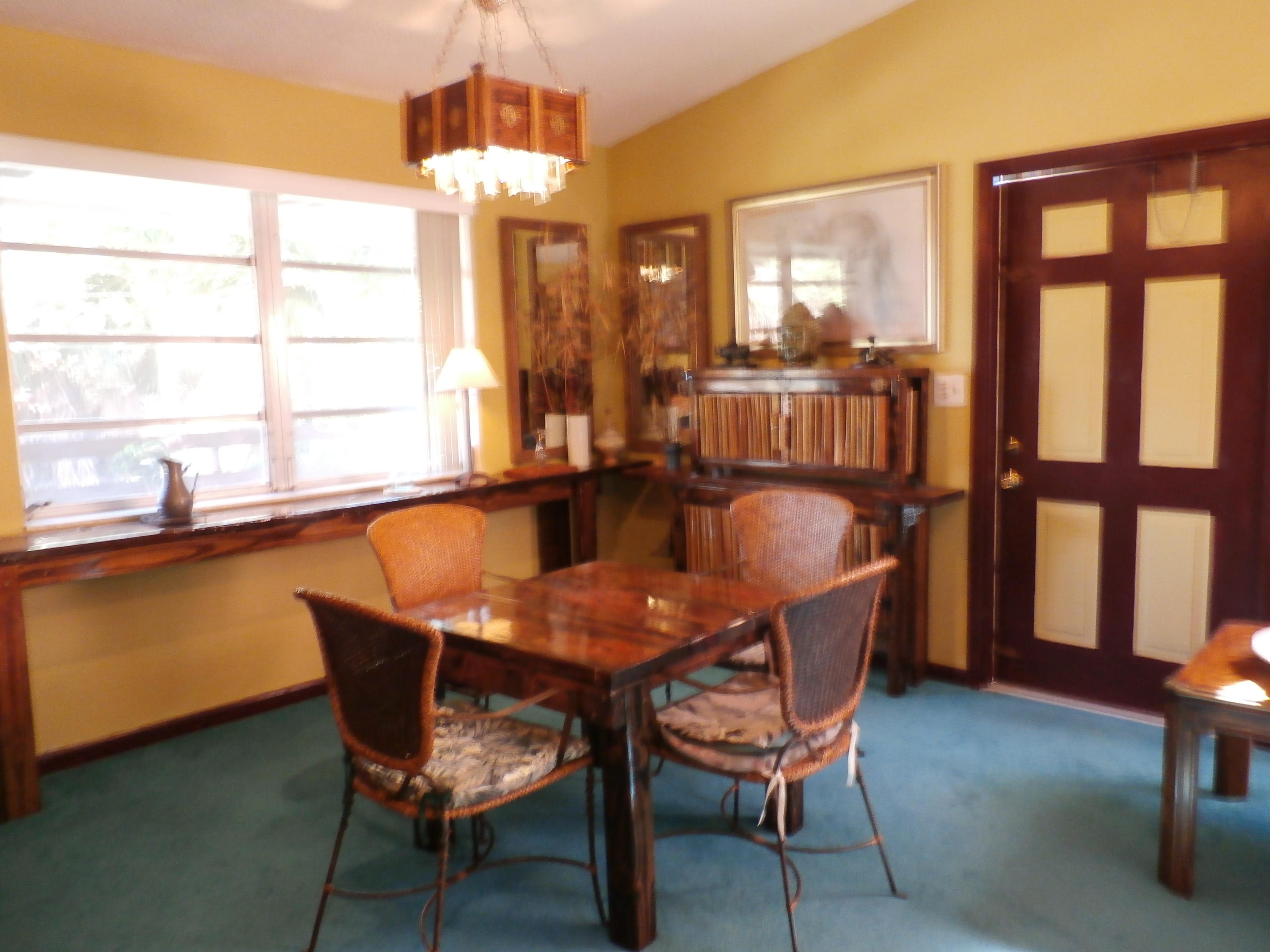3824 Donna Road Big Pine Key, FL 33043 - Photo 11 of 14 Dinning area