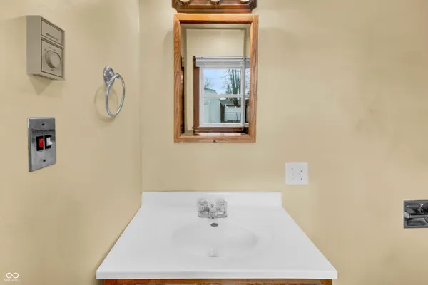 $159,900 | 213 Shull Drive, North Vernon, IN 47265