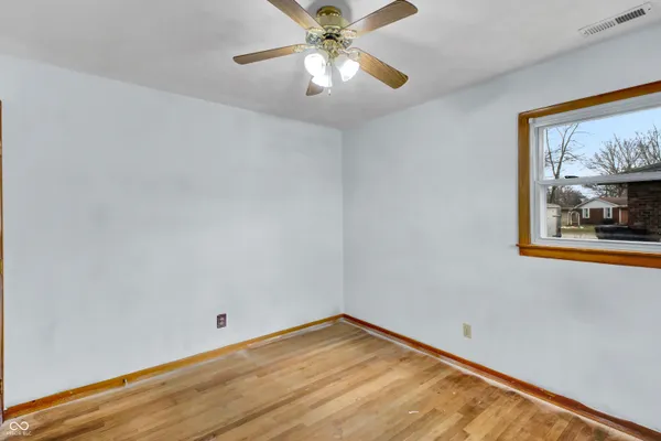 $159,900 | 213 Shull Drive, North Vernon, IN 47265