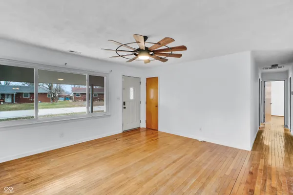 $159,900 | 213 Shull Drive, North Vernon, IN 47265