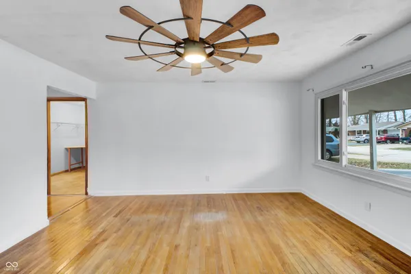 $159,900 | 213 Shull Drive, North Vernon, IN 47265