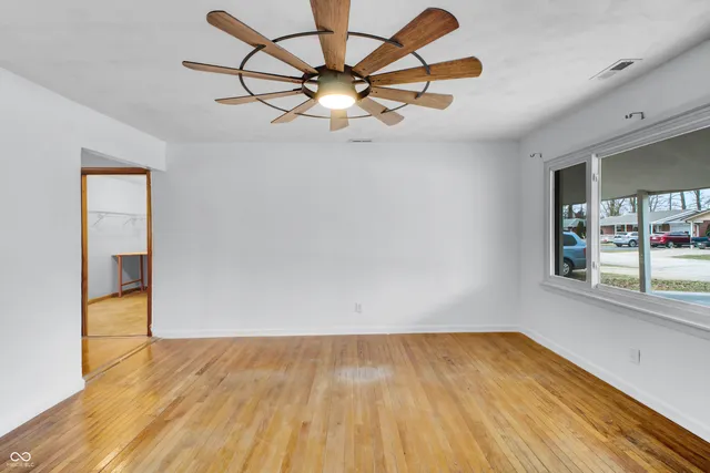 $169,900 | 213 Shull Drive, North Vernon, IN 47265