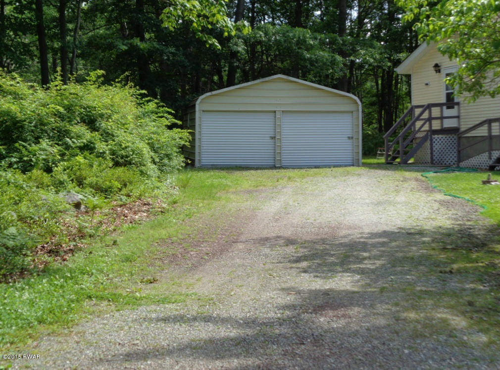 112 Mountain View Road Newfoundland, PA 18445 - Photo 5 of 35