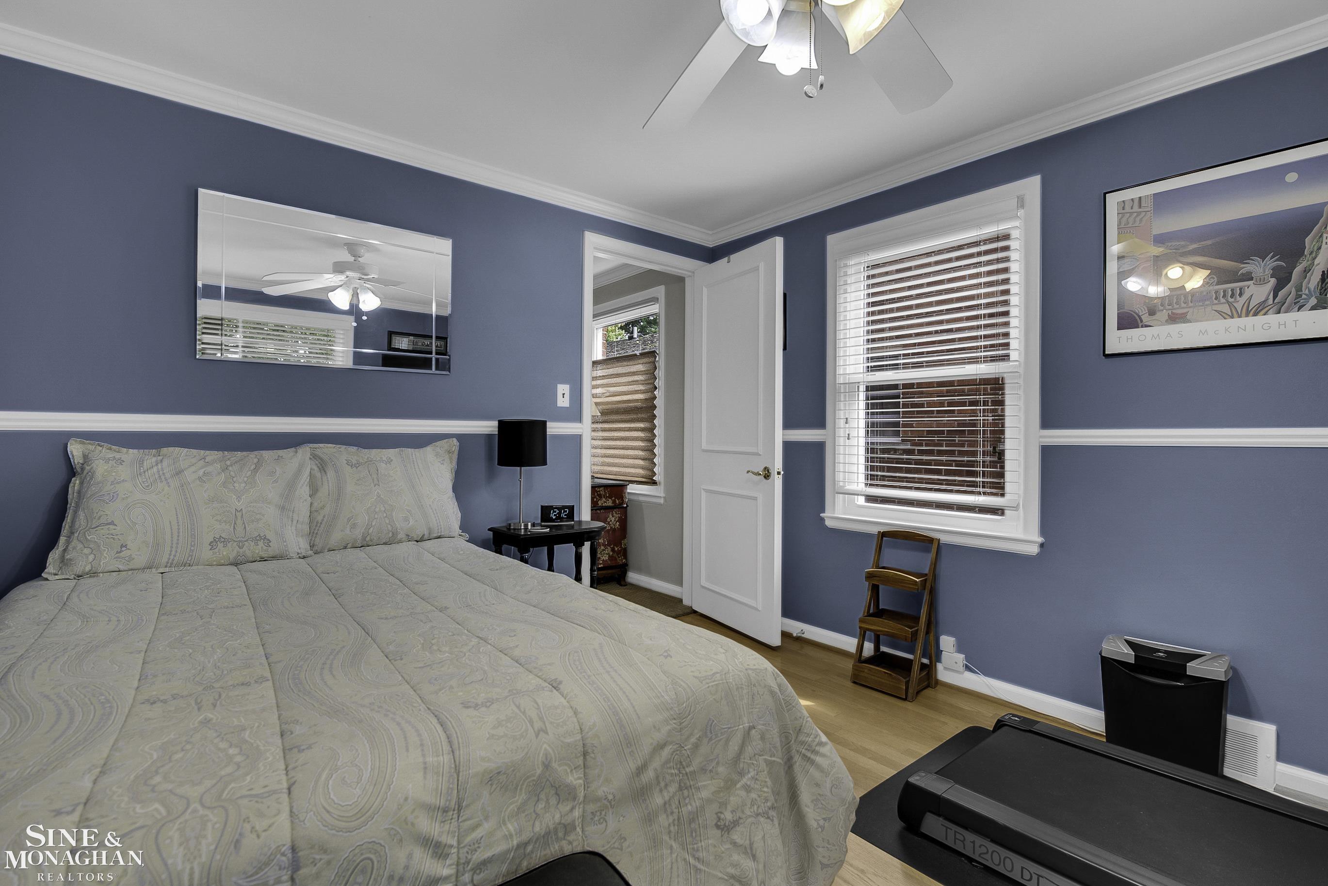 1956 Severn Road Grosse Pointe, MI 48236 - Photo 23 of 40 50126330-22.JPG