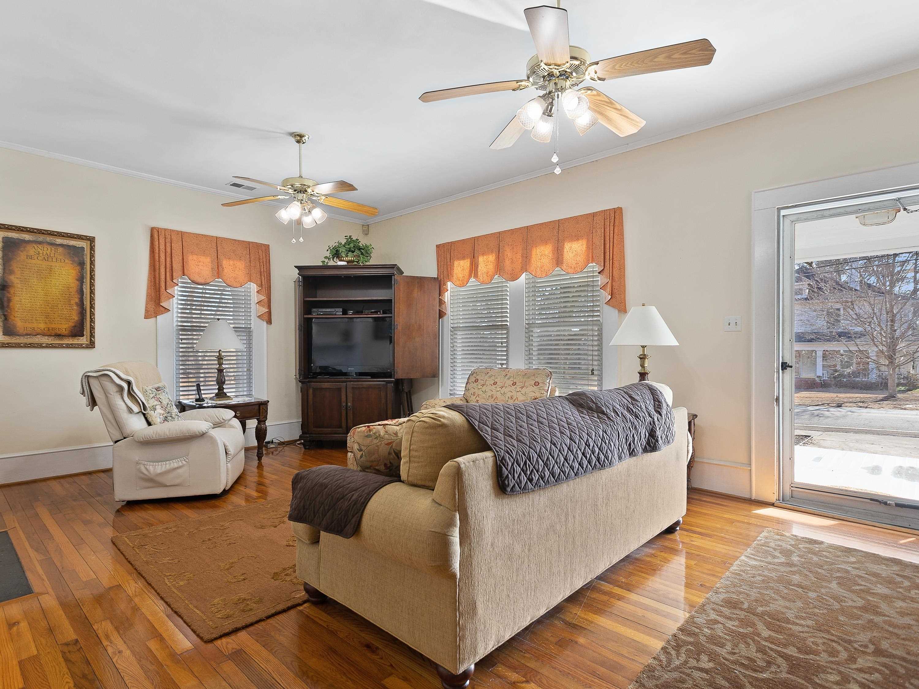 19 Gosnell Avenue Inman, SC 29349 - Photo 11 of 34