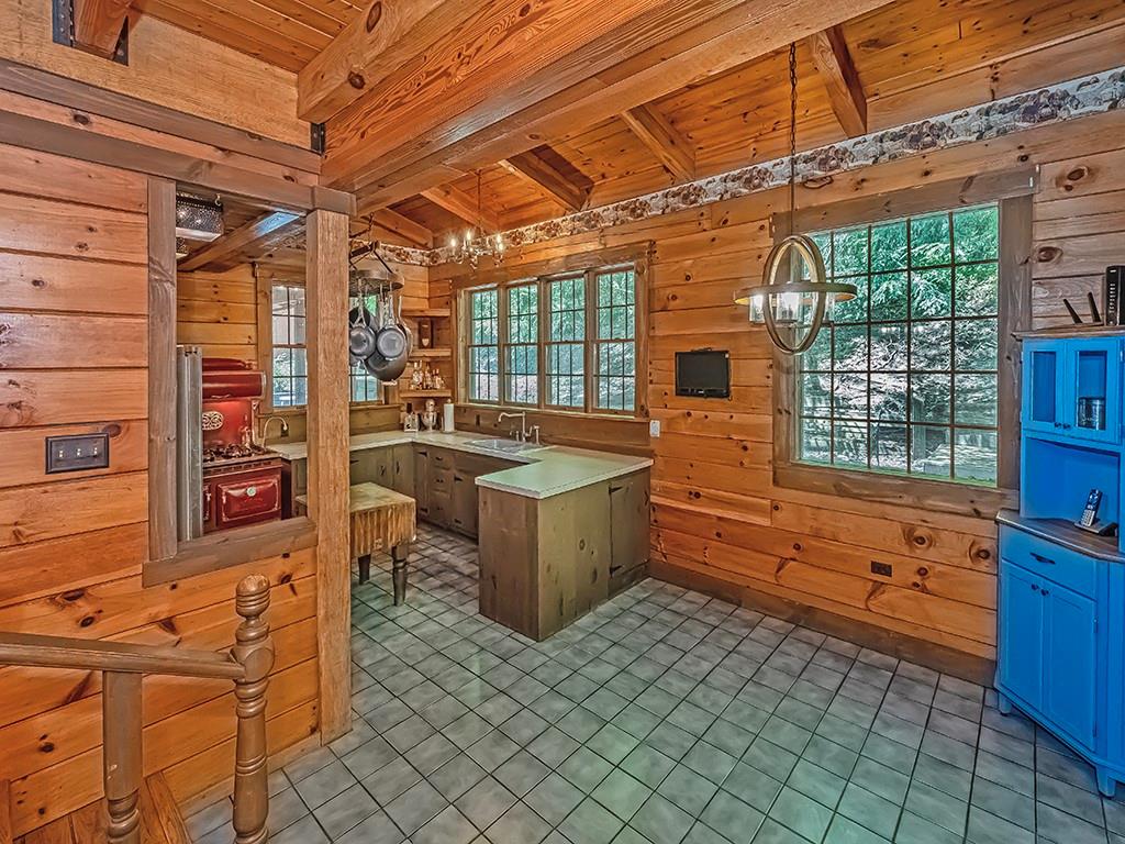 210 Edgewater Drive Monaca, PA 15061 - Photo 22 of 47