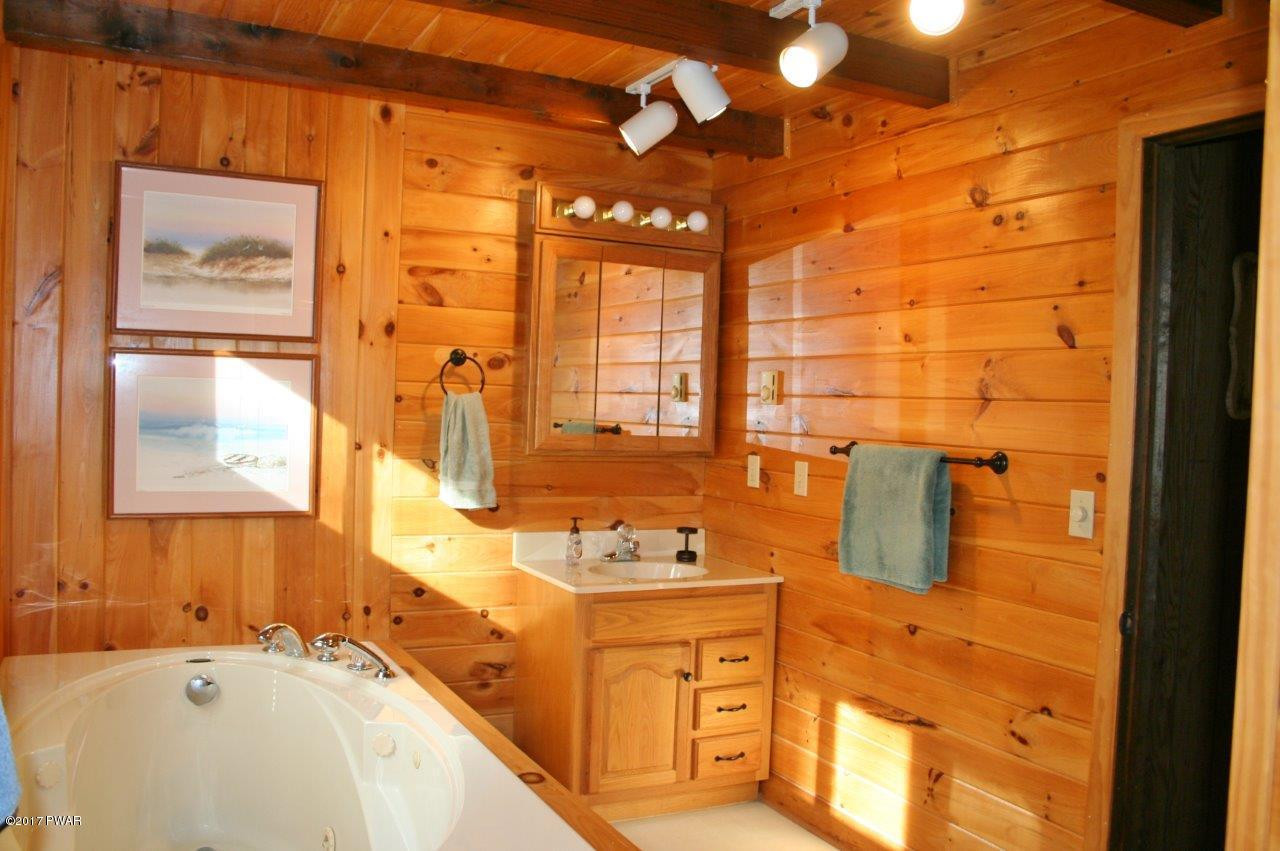 33 Rock Road Lakeville, PA 18438 - Photo 24 of 35