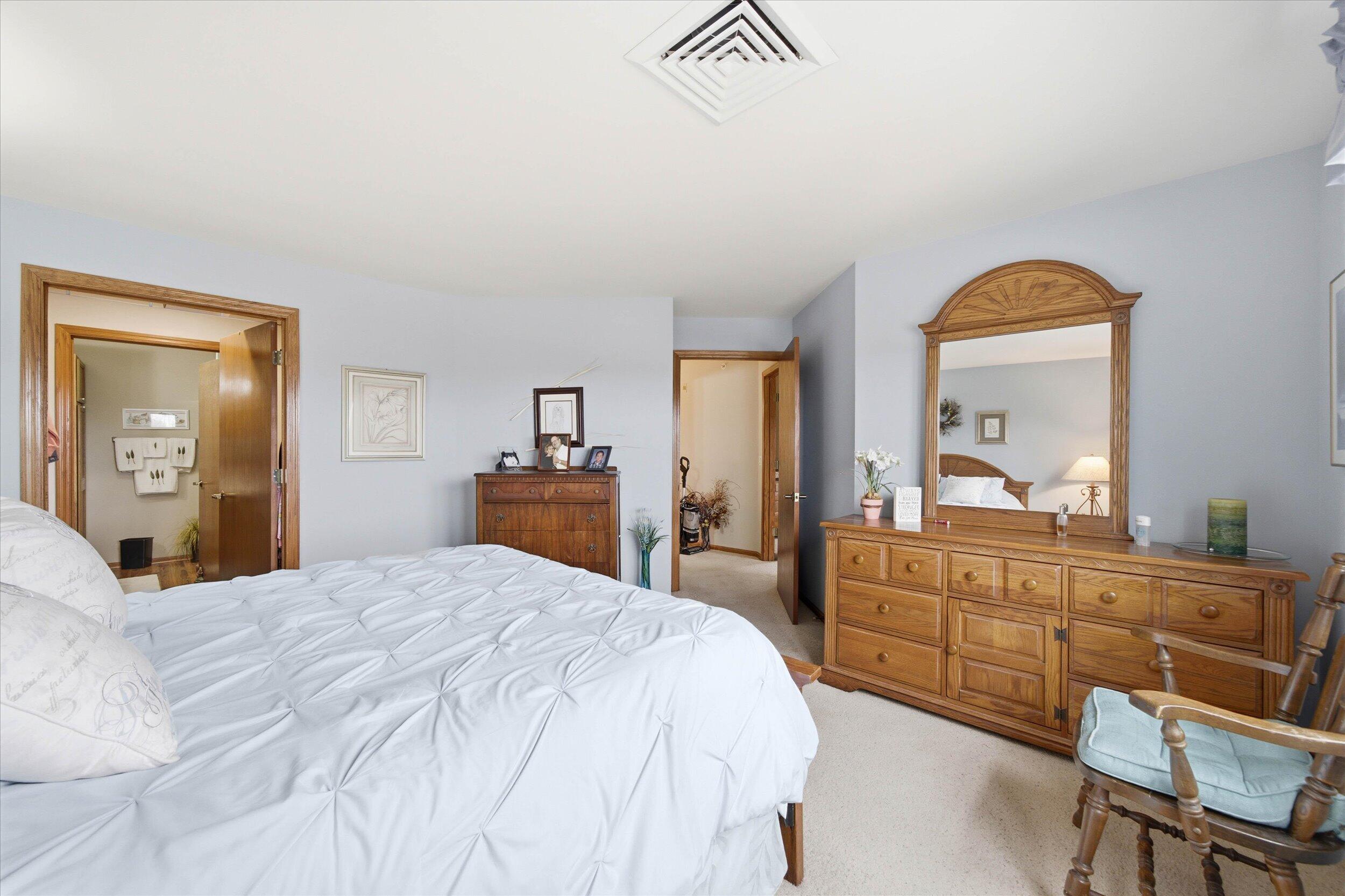 3903 Heather Valley Road, Unit 212 Sheboygan, WI 53083 - Photo 20 of 35 MBR