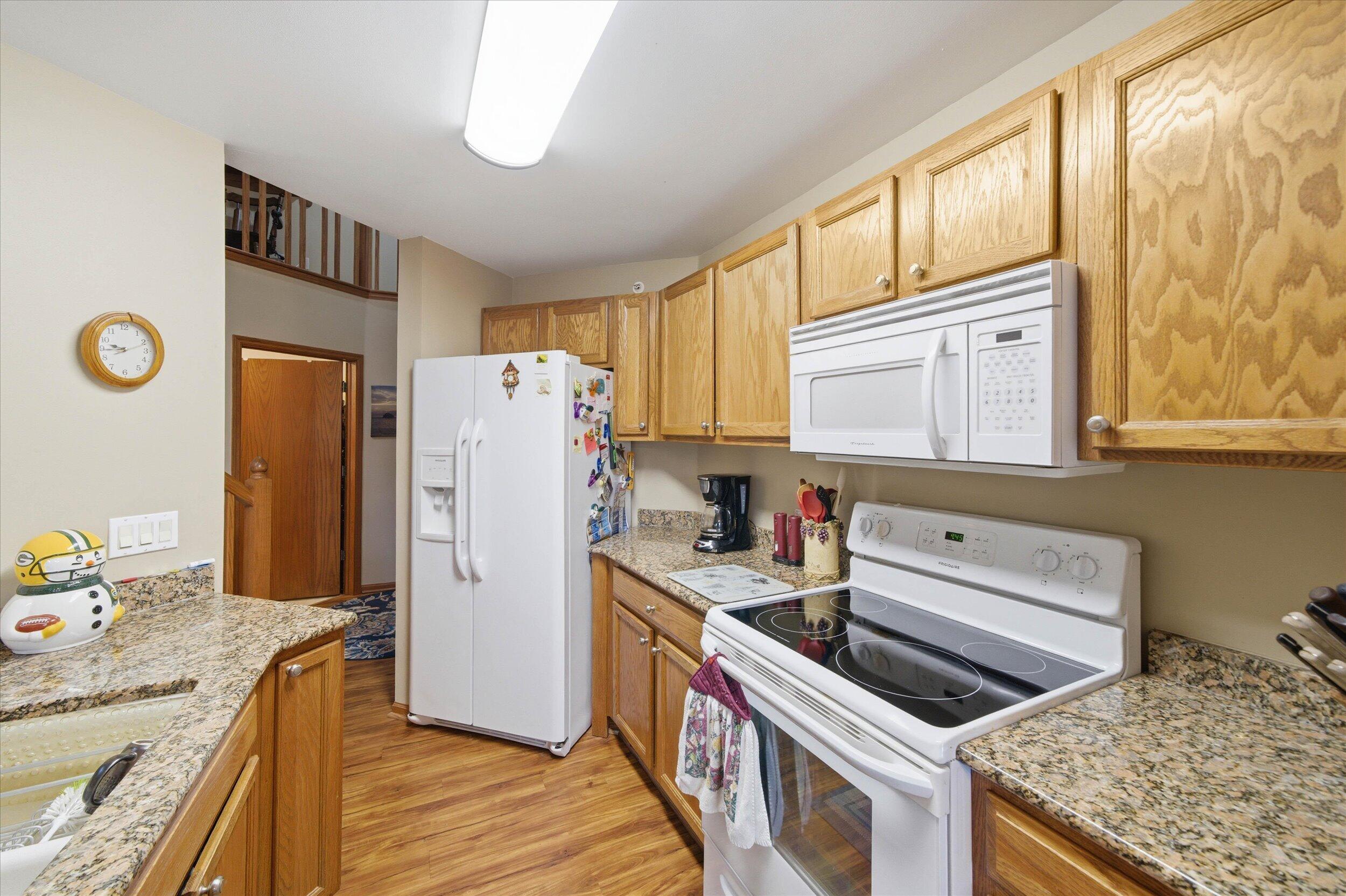 3903 Heather Valley Road, Unit 212 Sheboygan, WI 53083 - Photo 3 of 35 Kitchen