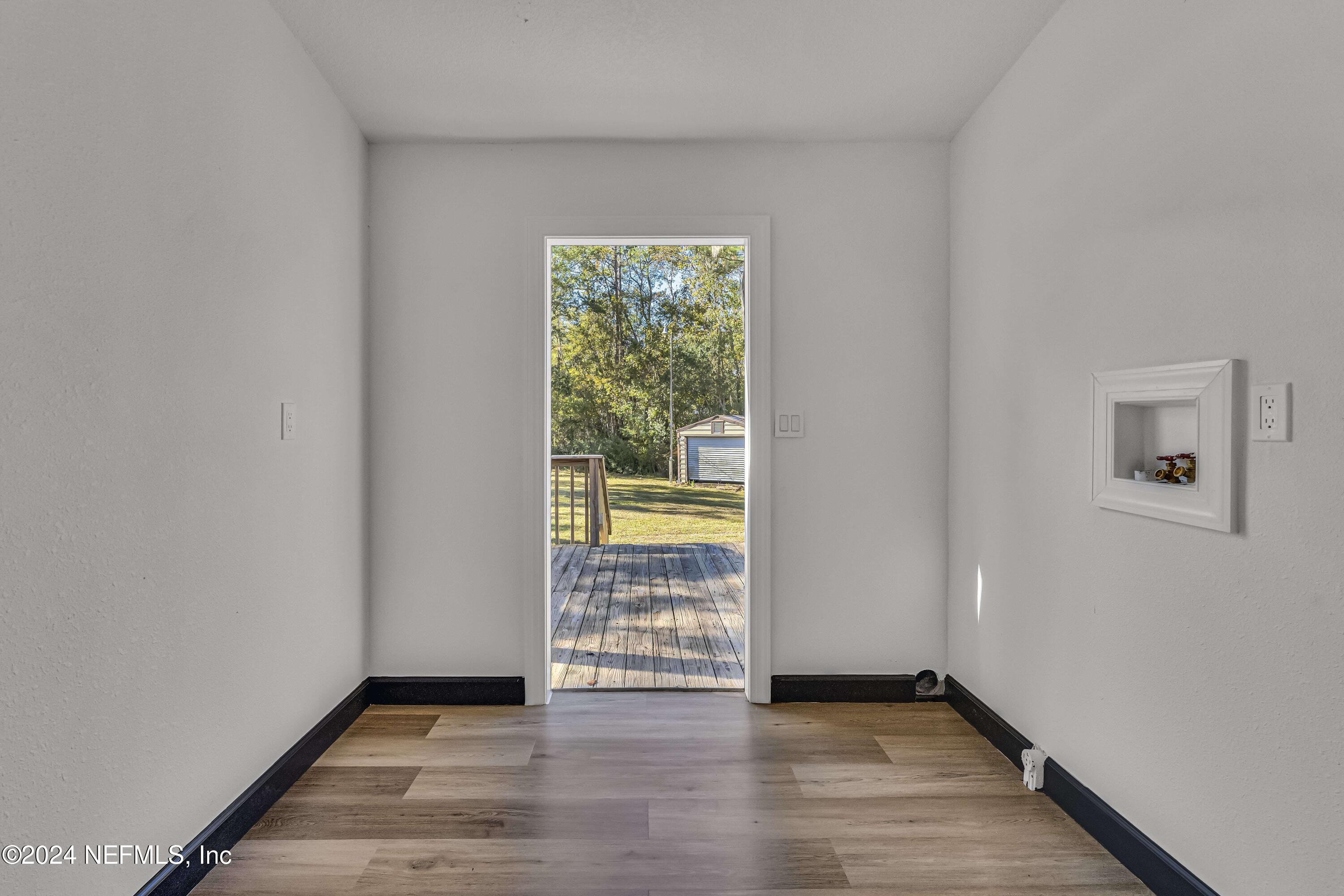 5240 CR 208 St. Augustine, FL 32092 - Photo 24 of 34 Laundry Room/Back Entry