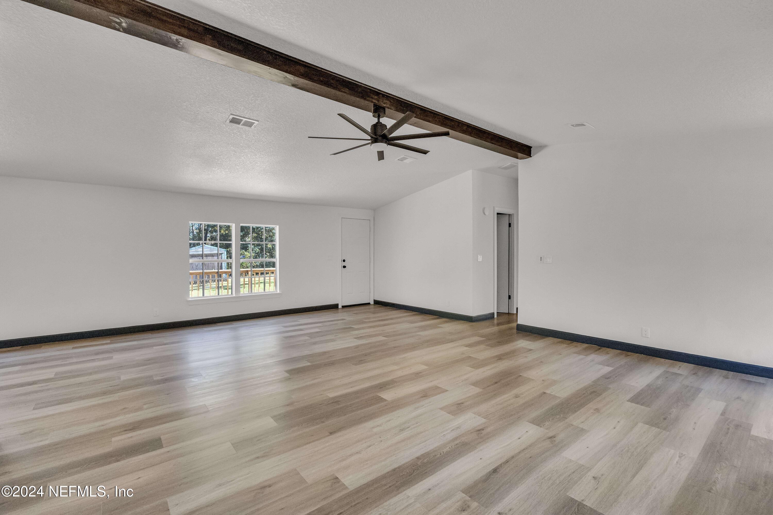 5240 CR 208 St. Augustine, FL 32092 - Photo 6 of 34 Living Room