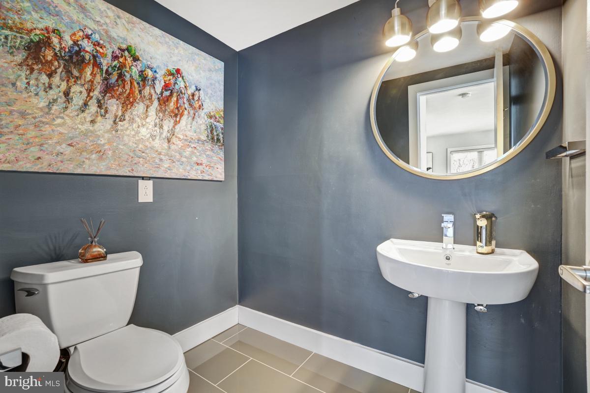 9132 Tulip Grove Road Gaithersburg, MD 20879 - Photo 22 of 57 Main Level Half Bath