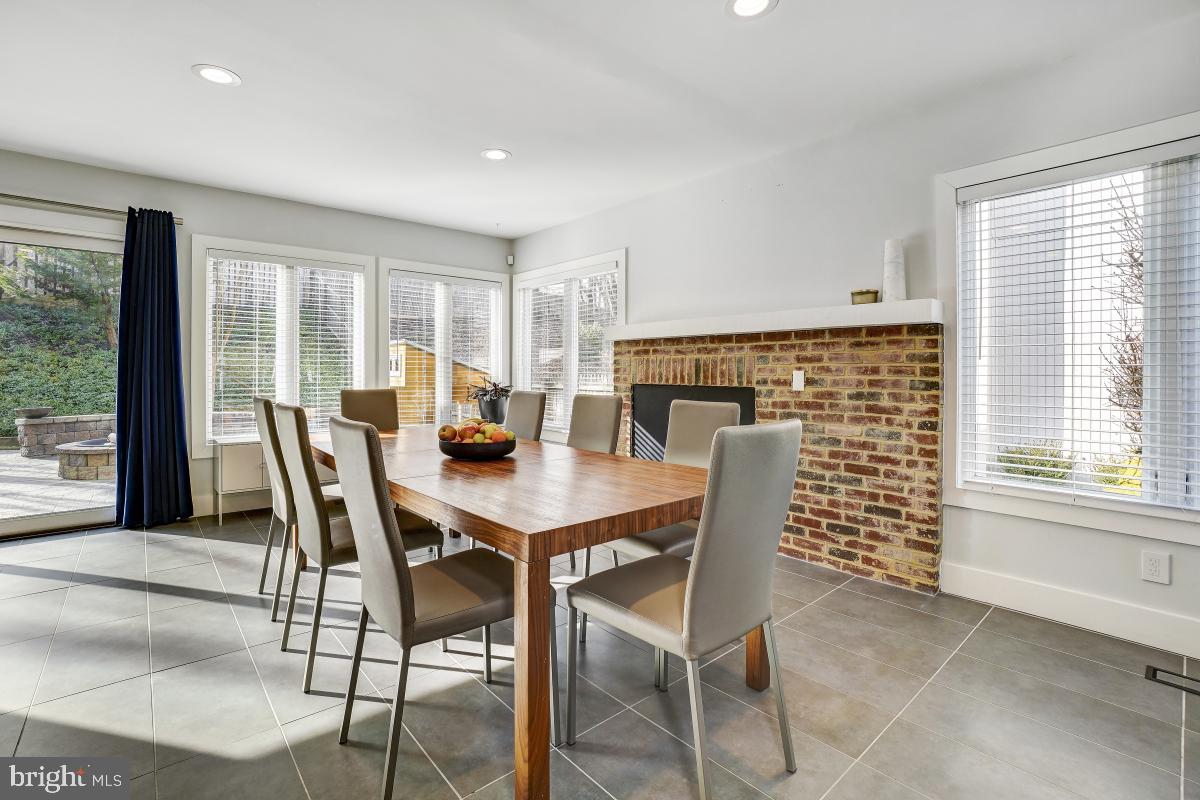 9132 Tulip Grove Road Gaithersburg, MD 20879 - Photo 23 of 57 Dining Room