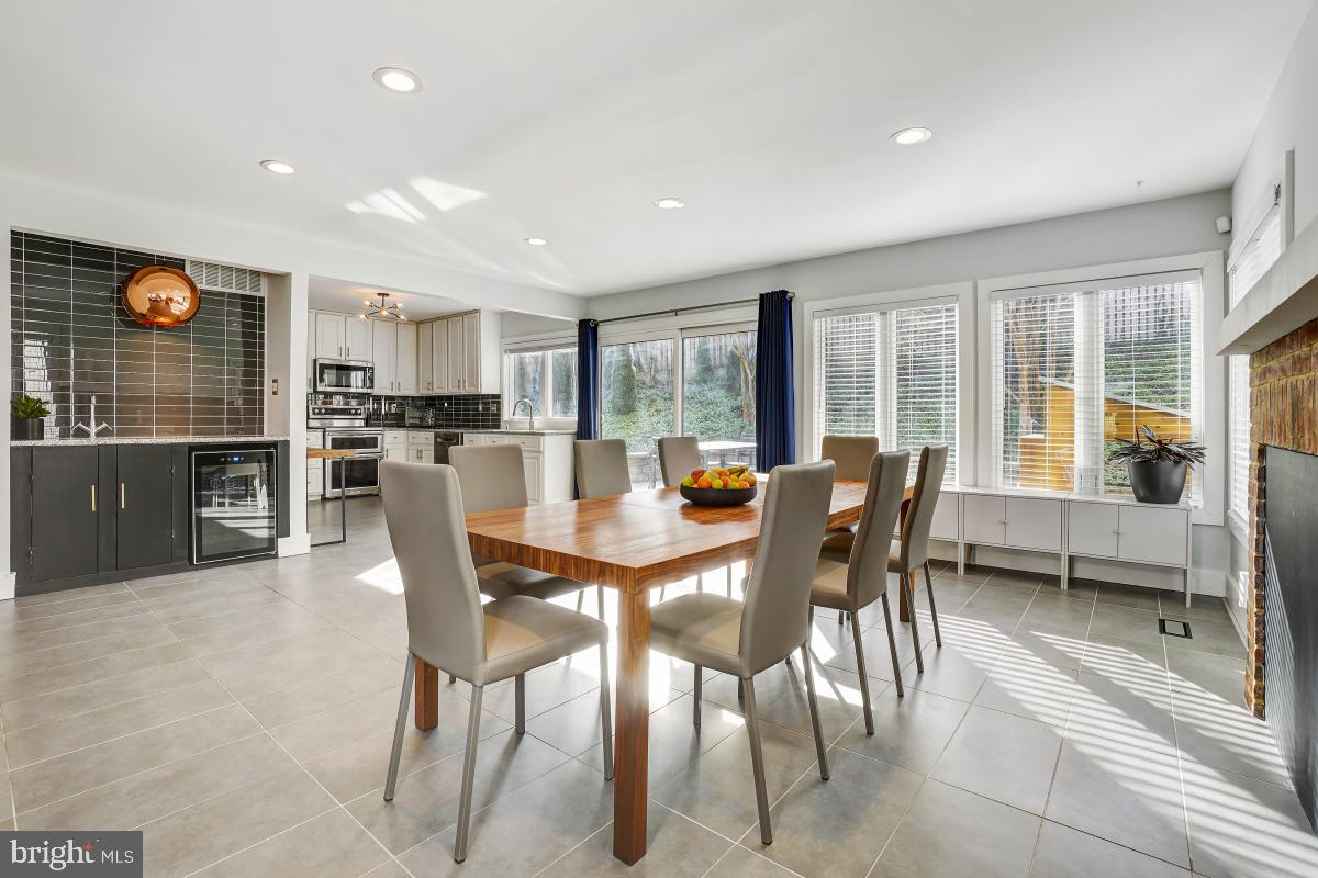 9132 Tulip Grove Road Gaithersburg, MD 20879 - Photo 24 of 57 Dining Room