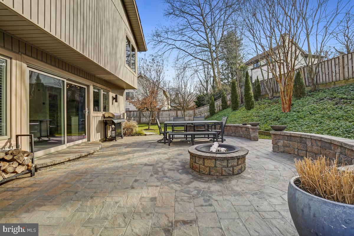 9132 Tulip Grove Road Gaithersburg, MD 20879 - Photo 50 of 57 Rear Patio