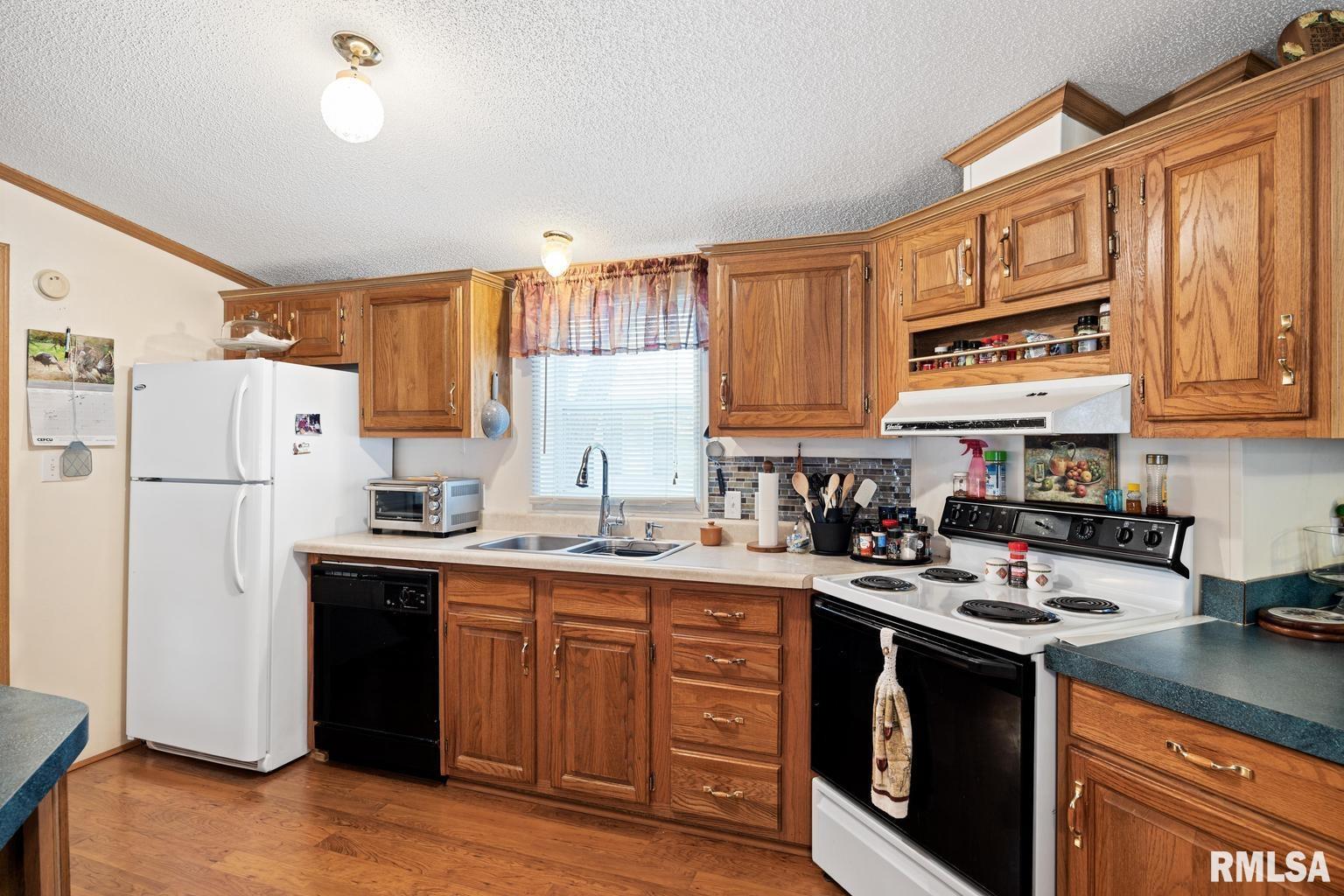 106 Aspen Drive Morton, IL 61550 - Photo 14 of 27