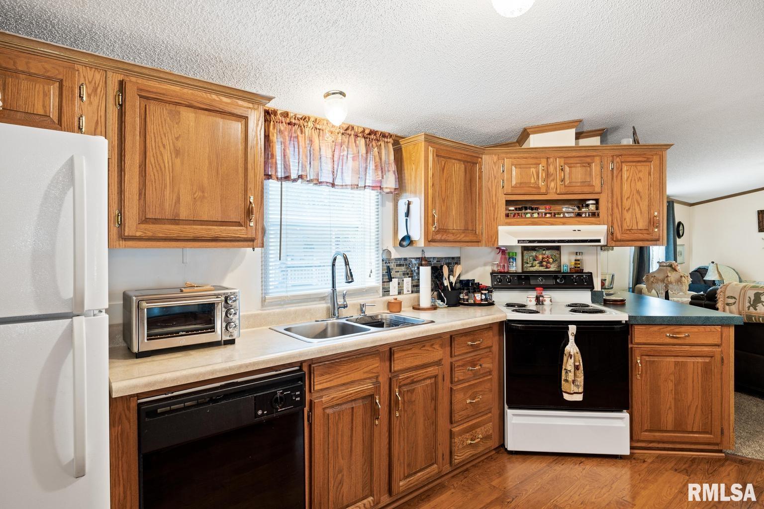 106 Aspen Drive Morton, IL 61550 - Photo 15 of 27