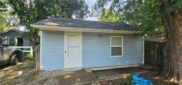 $165,000 | 139 North Cedar Avenue, Independence, MO 64053