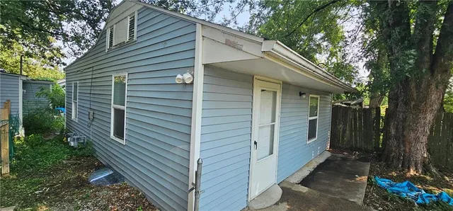 $165,000 | 139 North Cedar Avenue, Independence, MO 64053