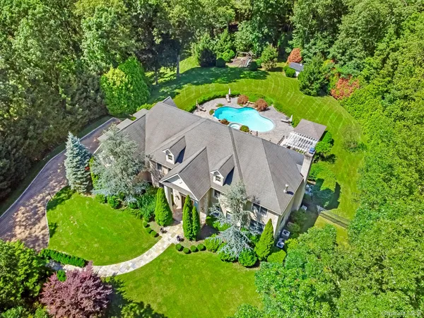 $2,495,000 | 4 Hageman Court, Katonah, NY 10536