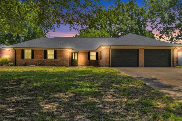 $424,900 | 12051 West Lake Drive, Murchison, TX 75778