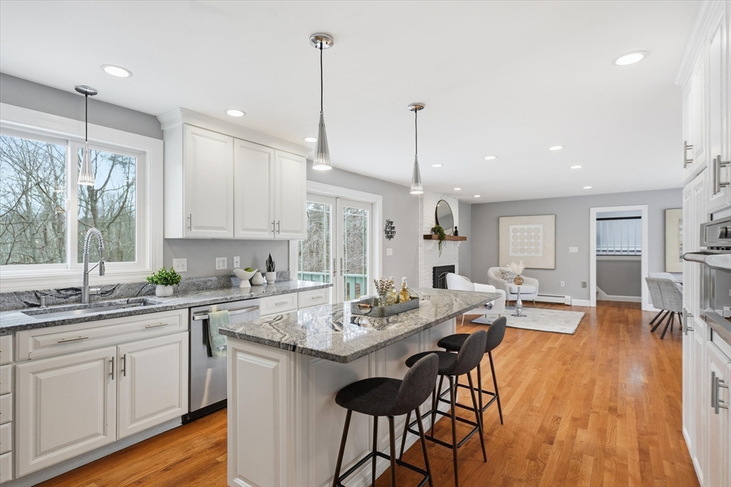 11 Alison Way Andover, MA 01810 - Photo 8 of 40