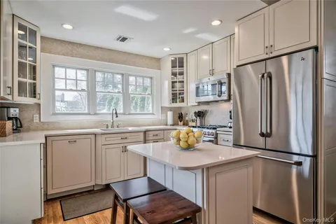 $995,000 | 28 Lindbergh Street, Locust Valley, NY 11560