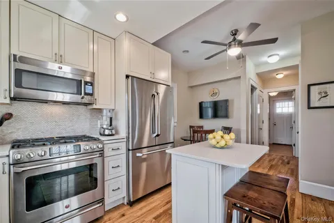 $995,000 | 28 Lindbergh Street, Locust Valley, NY 11560