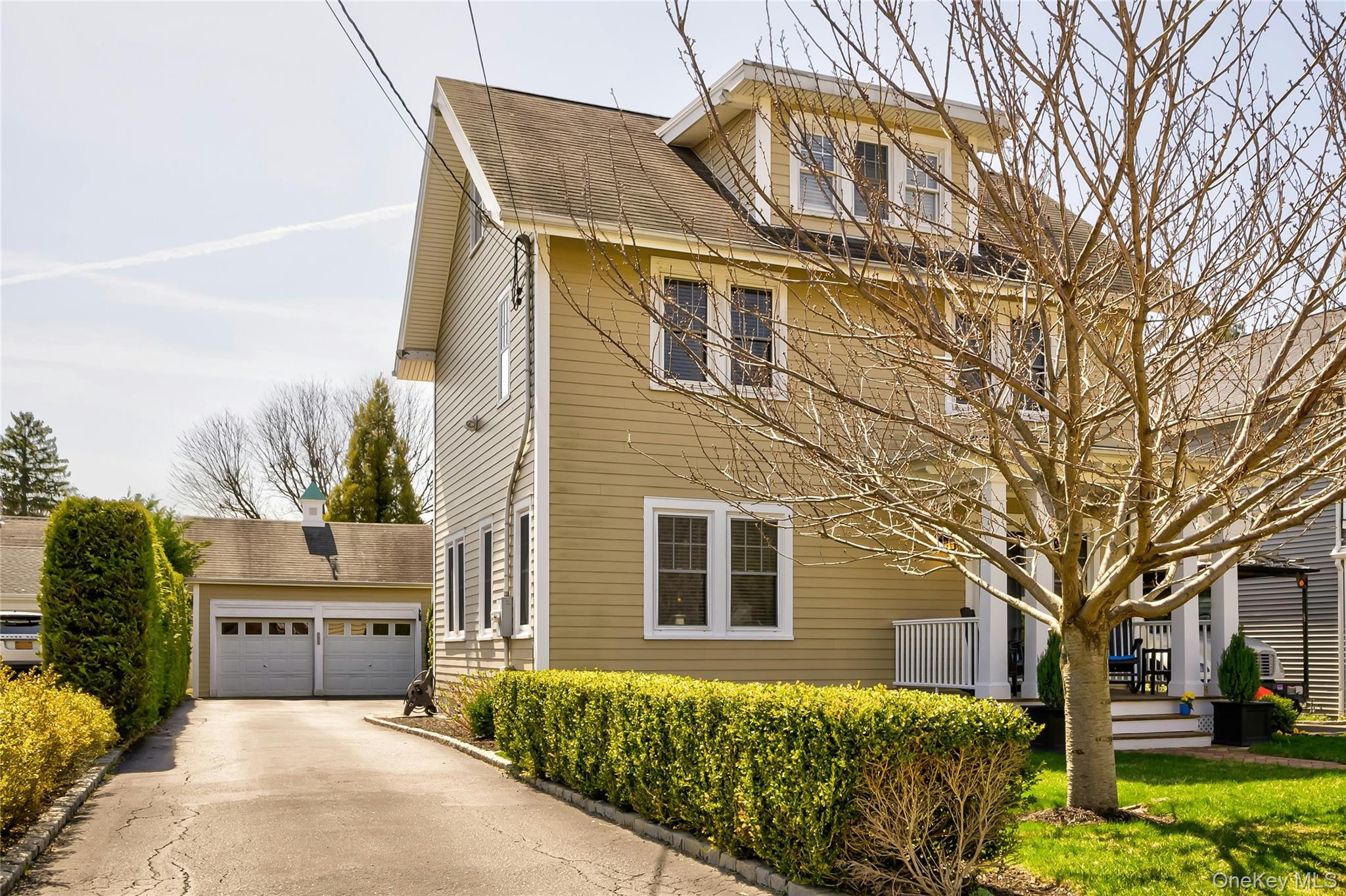 28 Lindbergh Street Locust Valley, NY 11560 - Photo 3 of 30