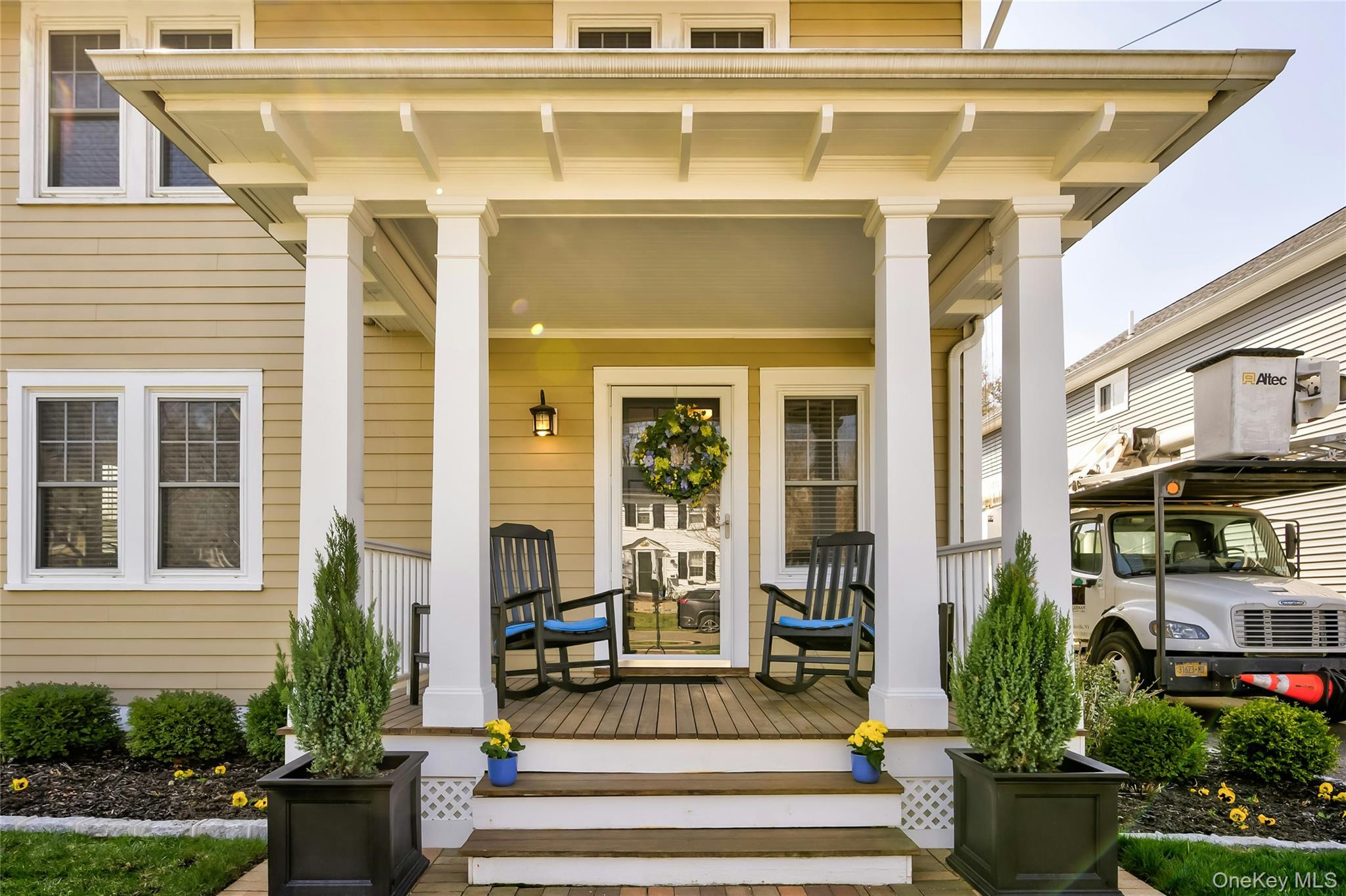 28 Lindbergh Street Locust Valley, NY 11560 - Photo 5 of 30