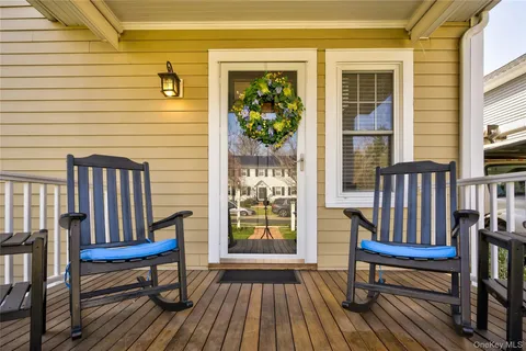 $995,000 | 28 Lindbergh Street, Locust Valley, NY 11560