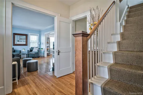 $995,000 | 28 Lindbergh Street, Locust Valley, NY 11560