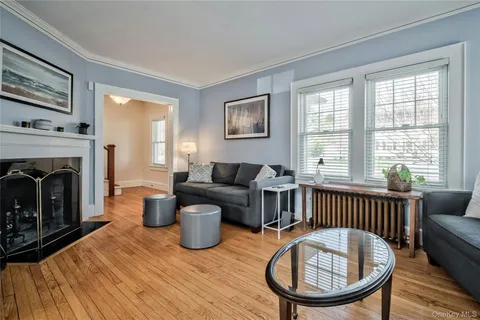 $995,000 | 28 Lindbergh Street, Locust Valley, NY 11560