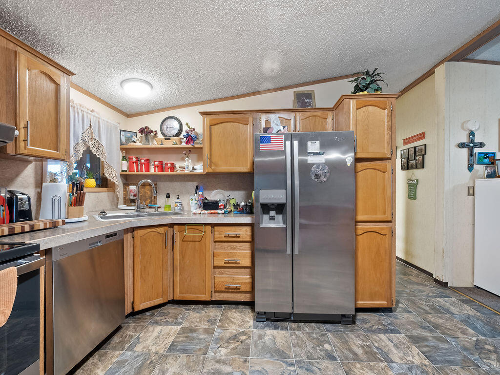 13779 Matney Road Klamath Falls, OR 97603 - Photo 16 of 26 PC170003