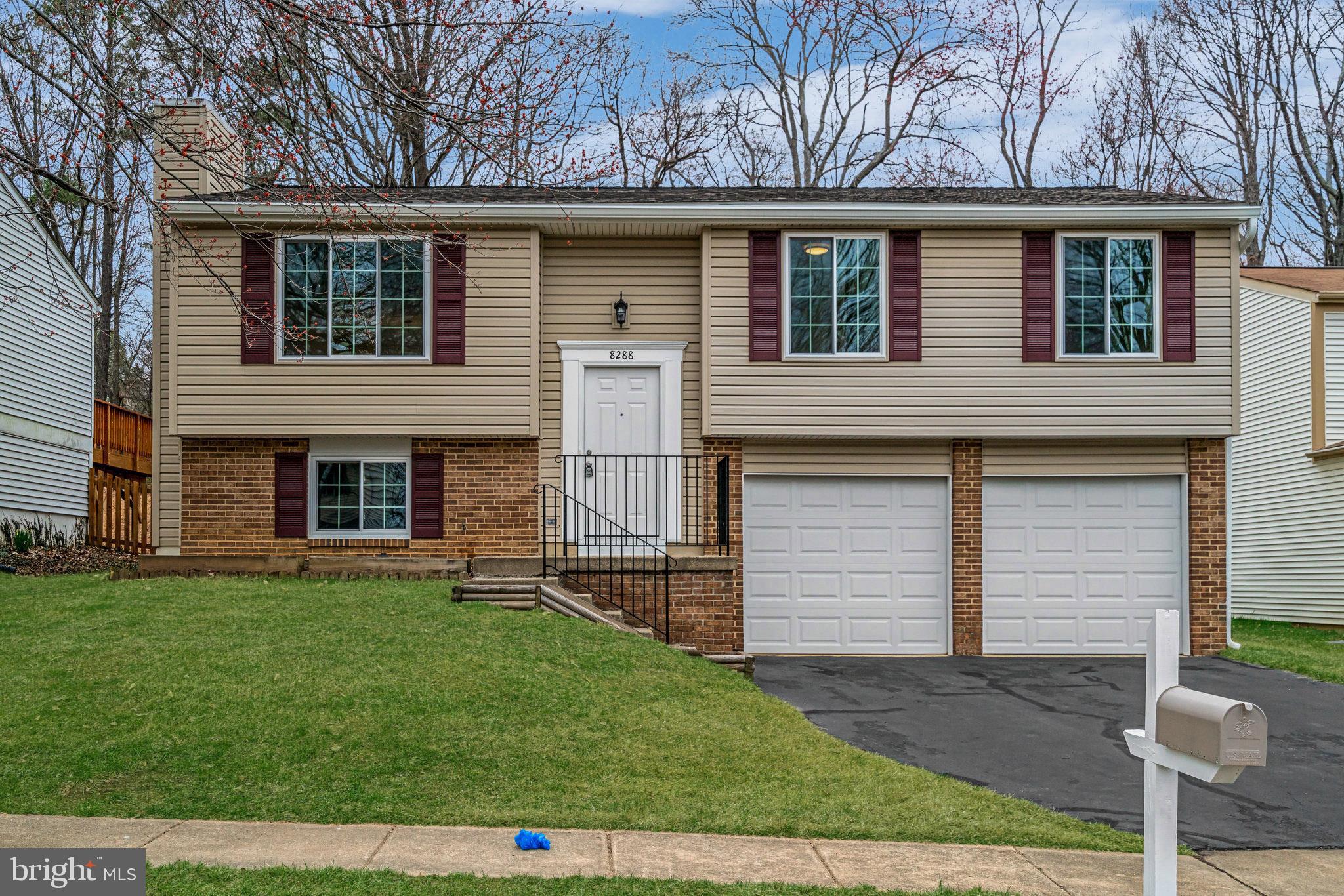 8288 Morning Dew Court Springfield, VA 22153 - Photo 4 of 33 Gallery Image 4