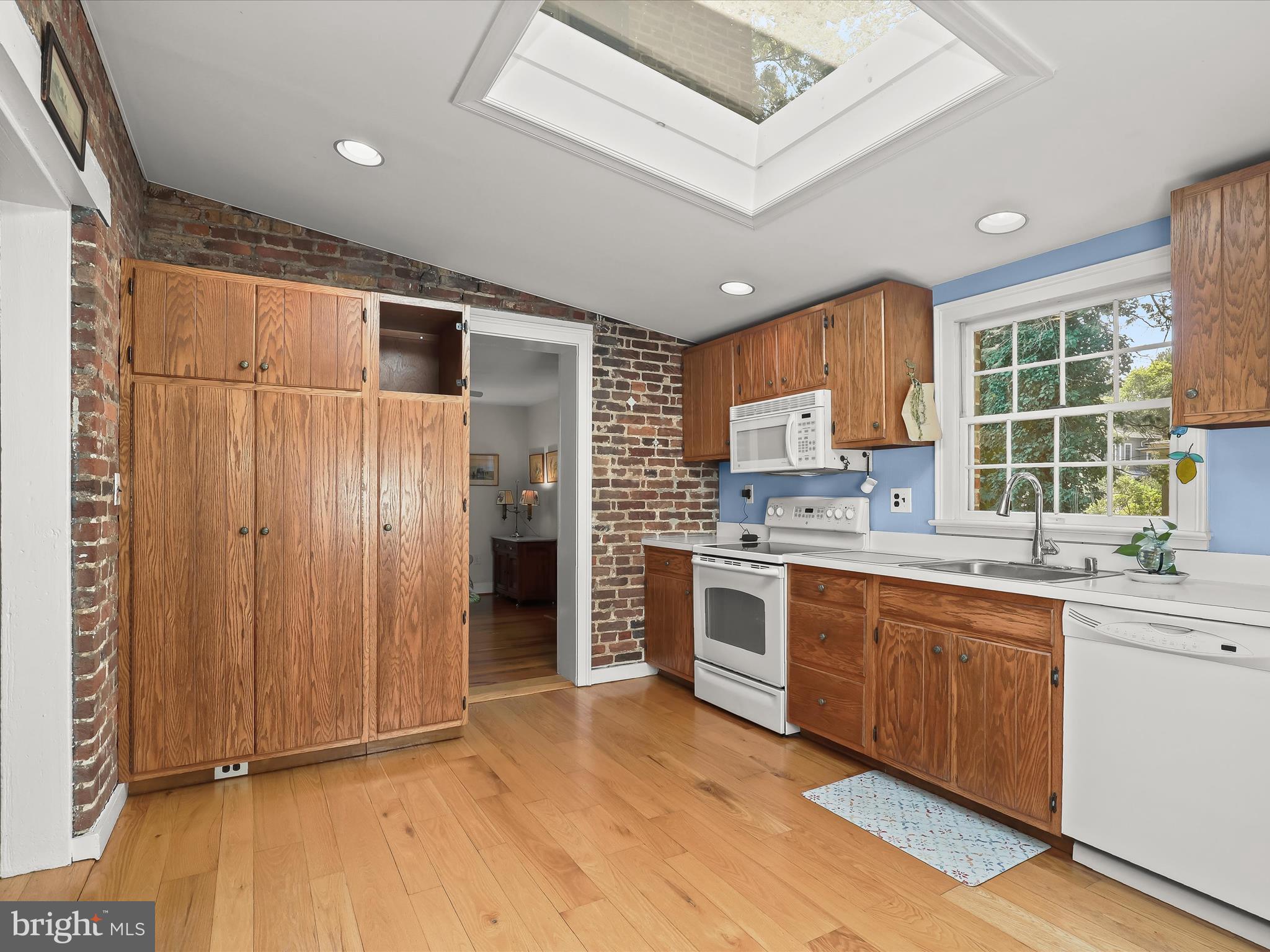 8008 Rider Avenue Towson, MD 21204 - Photo 13 of 43 Kitchen