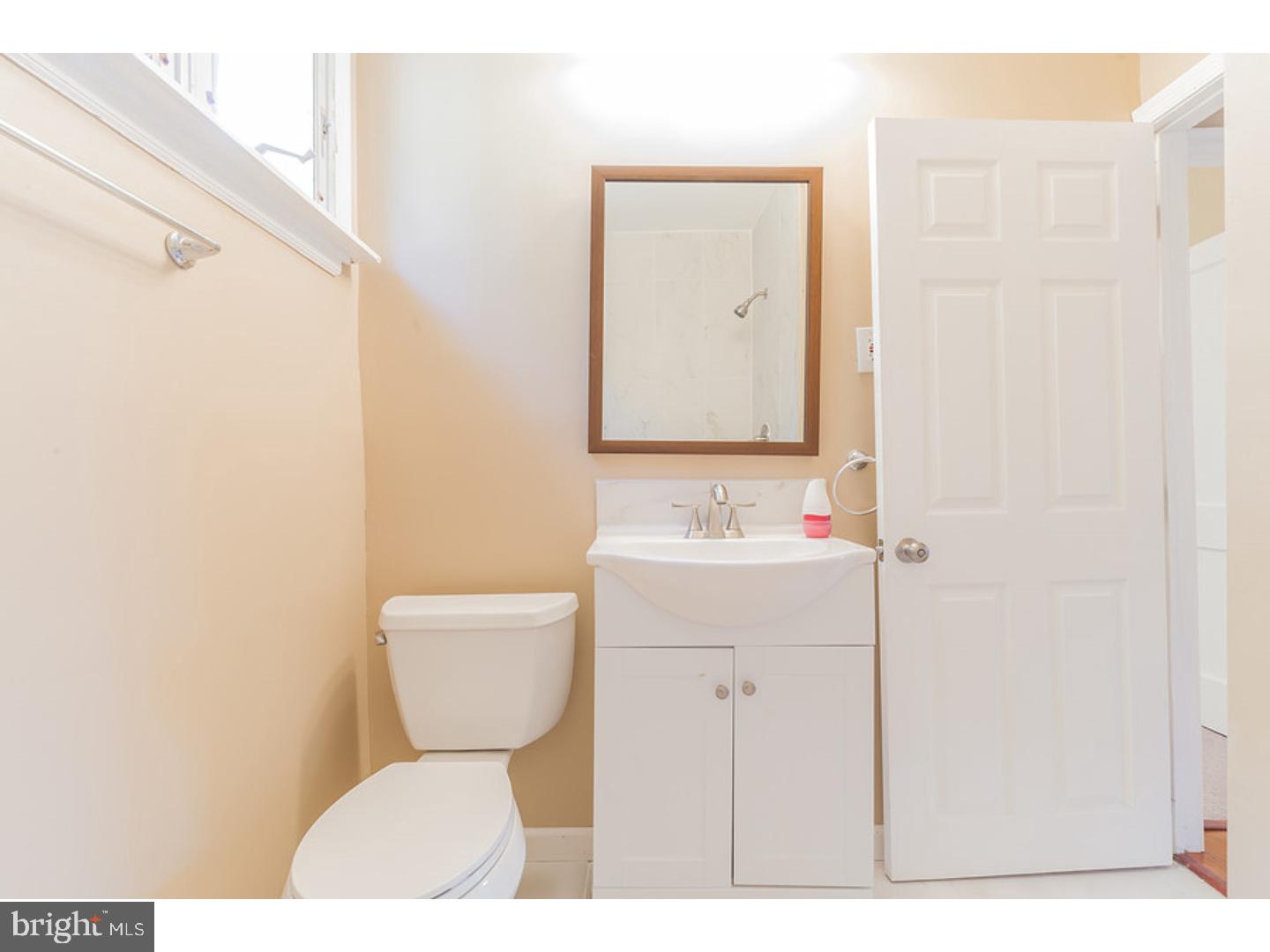 1107 Bloomdale Road Philadelphia, PA 19115 - Photo 15 of 18