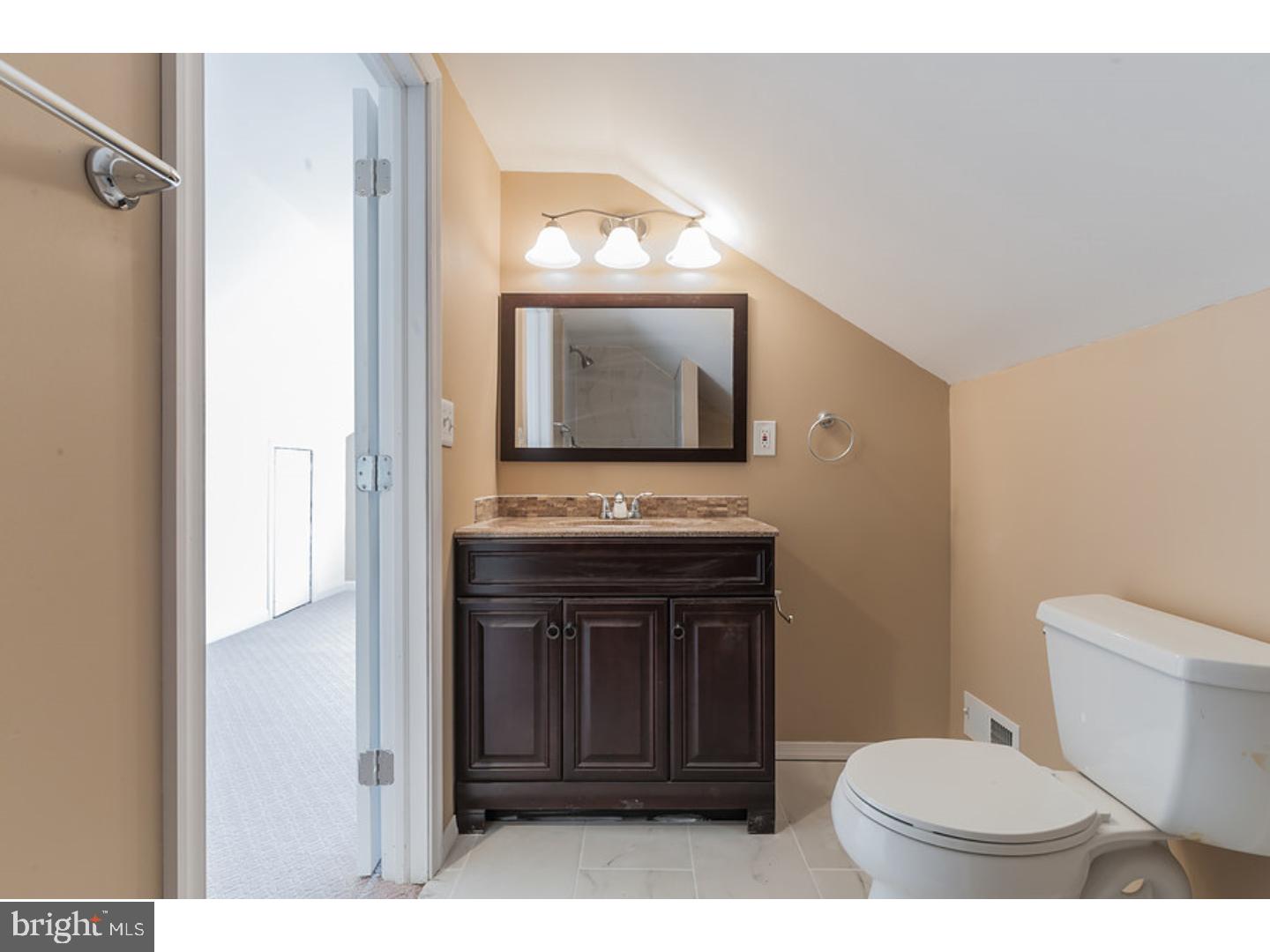 1107 Bloomdale Road Philadelphia, PA 19115 - Photo 10 of 18 Master Bathroom