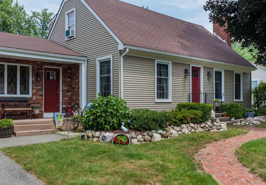 40 Dutchess Street Springfield, MA 01129 - Photo 3 of 30