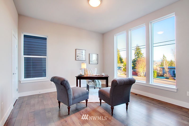 311 Stevens Avenue Southwest Renton, WA 98057 - Photo 11 of 25